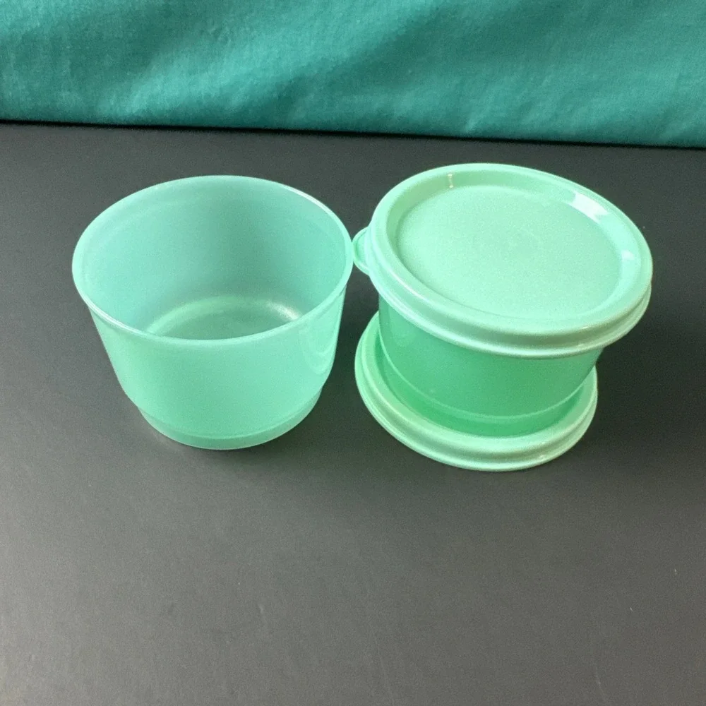 Tupperware Snack Cups 4 oz/120mL Sheer With Matching Seals New Mint Green Set 2